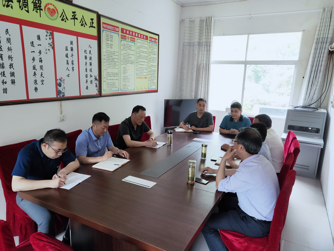 安慶港華扶貧組送黨課進(jìn)結(jié)對村